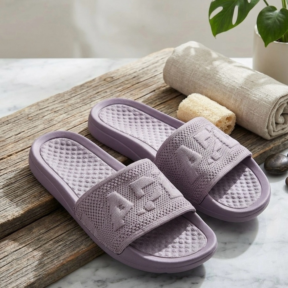 APL Techloom Slide Sandals, size 9 - Mauve Purple